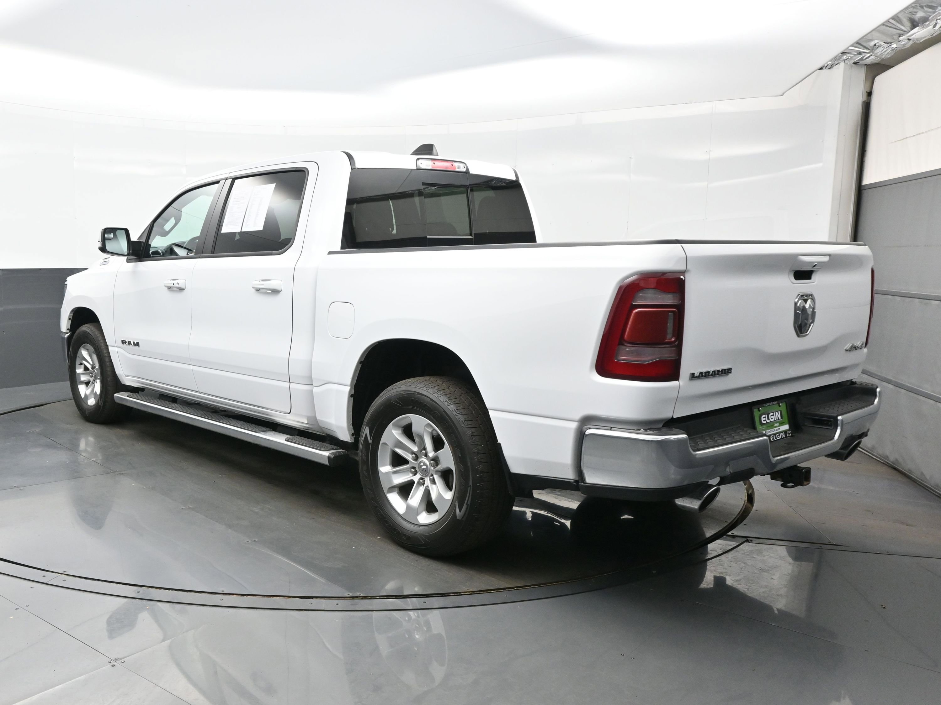Used 2023 RAM 1500 Laramie AWD/4WD image 4