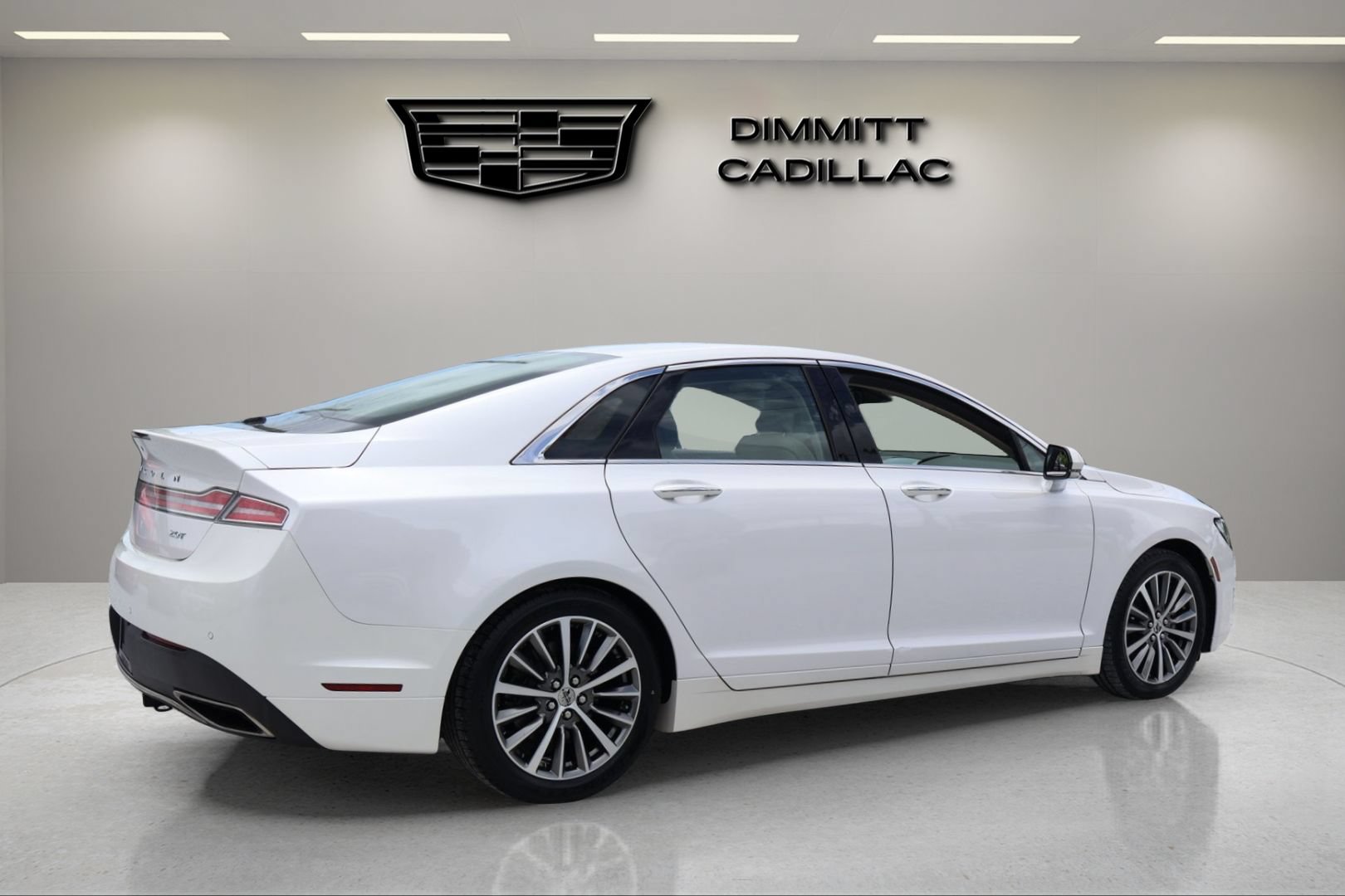 Used 2019 Lincoln MKZ Premiere FWD image 5