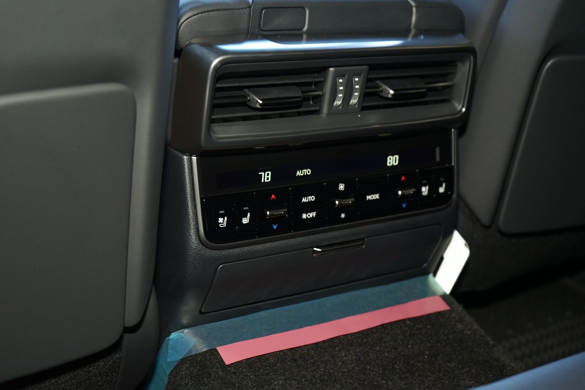 Used 2025 Lexus LX 700h F Sport image 21