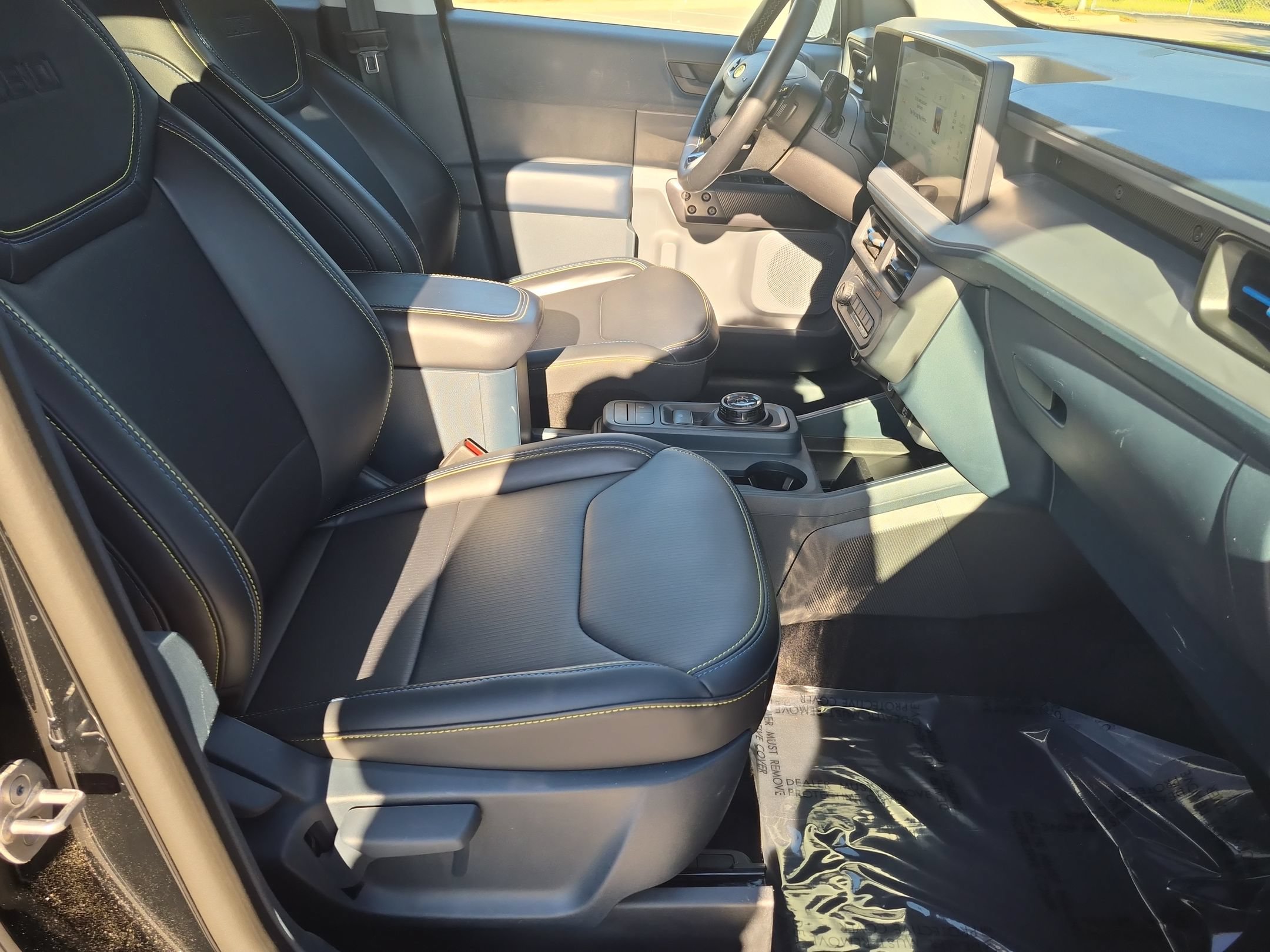 Used 2025 Ford Maverick Lobo AWD/4WD image 34