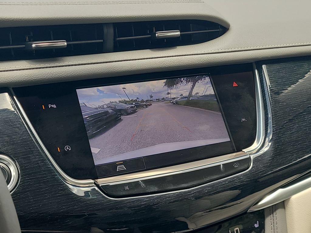 Used 2024 Cadillac XT6 Premium Luxury AWD/4WD image 16