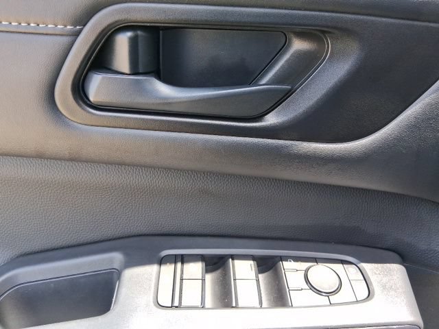Certified 2025 Nissan Pathfinder SV w/ SV Premium Package FWD image 9