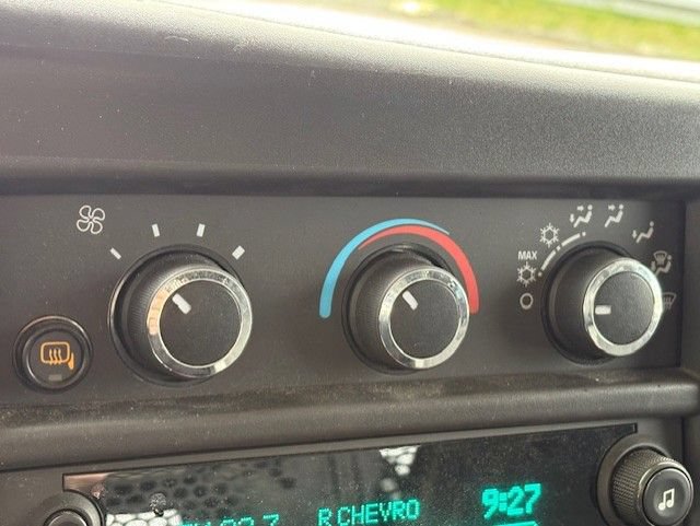 Used 2025 Chevrolet Express 2500 w/ Driver Convenience Package RWD image 16