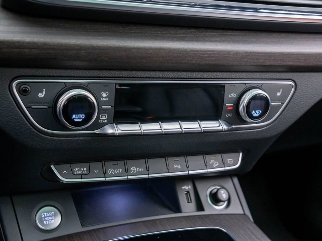 Used 2023 Audi Q5 2.0T Premium w/ Convenience Package image 26