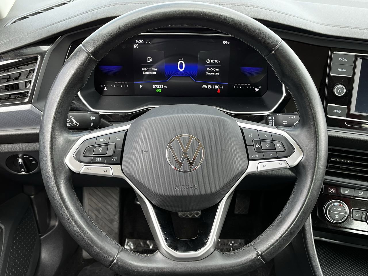 Used 2024 Volkswagen Jetta SE image 11