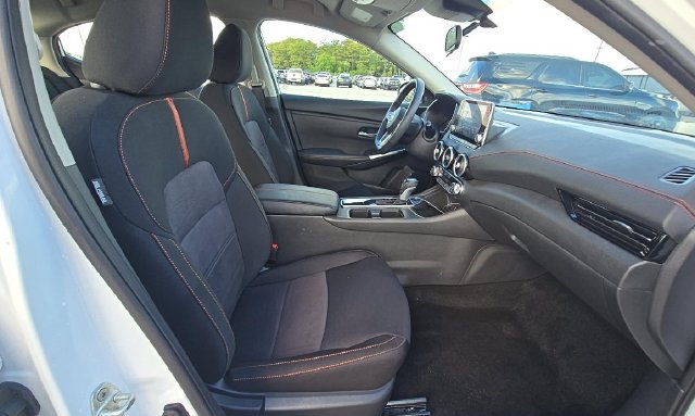 Used 2025 Nissan Sentra SR FWD image 4