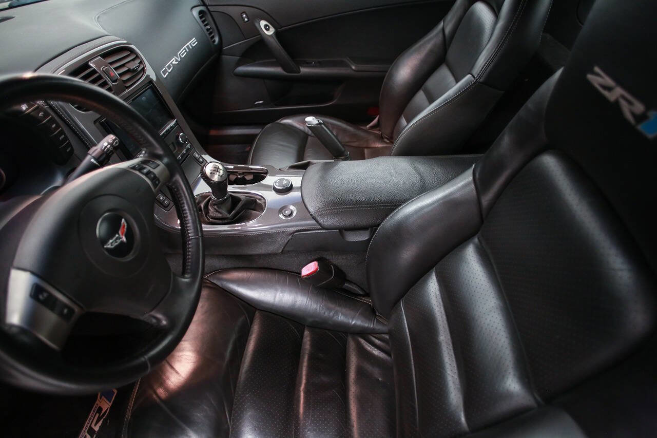 Used 2009 Chevrolet Corvette ZR1 w/ Preferred Equipment Group RWD image 26