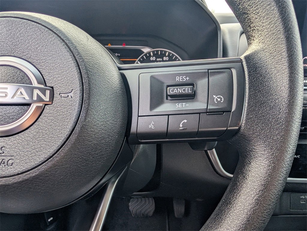 Used 2024 Nissan Rogue S image 12