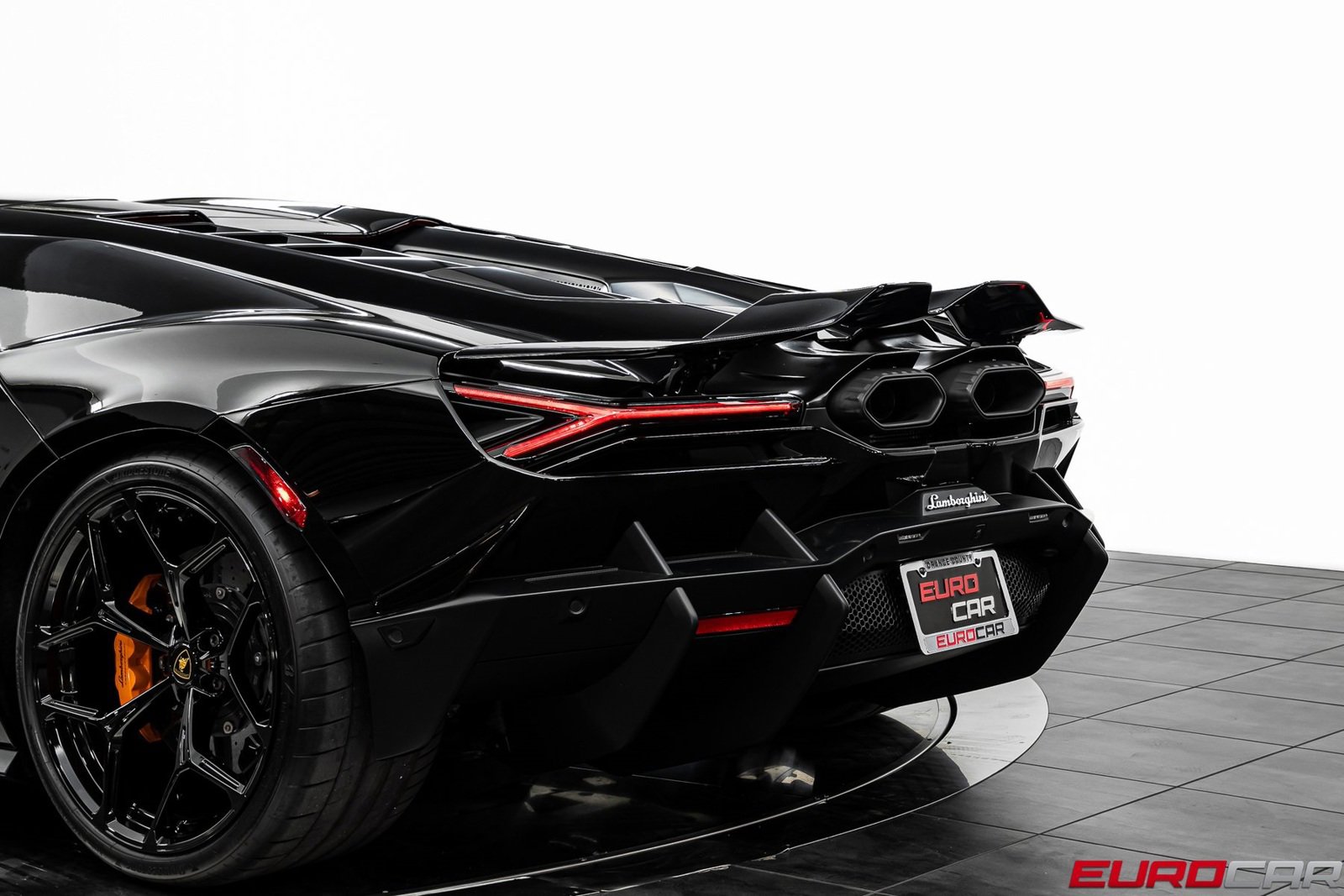 Used 2025 Lamborghini Revuelto *PASSENGER DISPLAY * FULL PPF* image 18