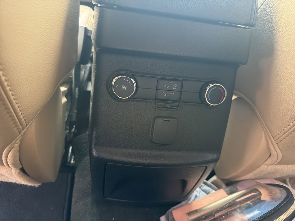 Used 2016 Ford Explorer XLT w/ Equipment Group 202A FWD image 19