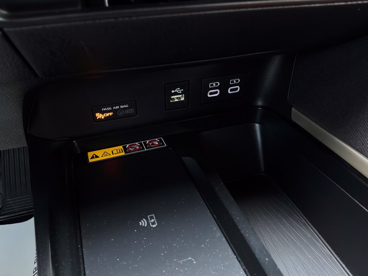 Used 2025 Toyota Camry LE FWD image 23