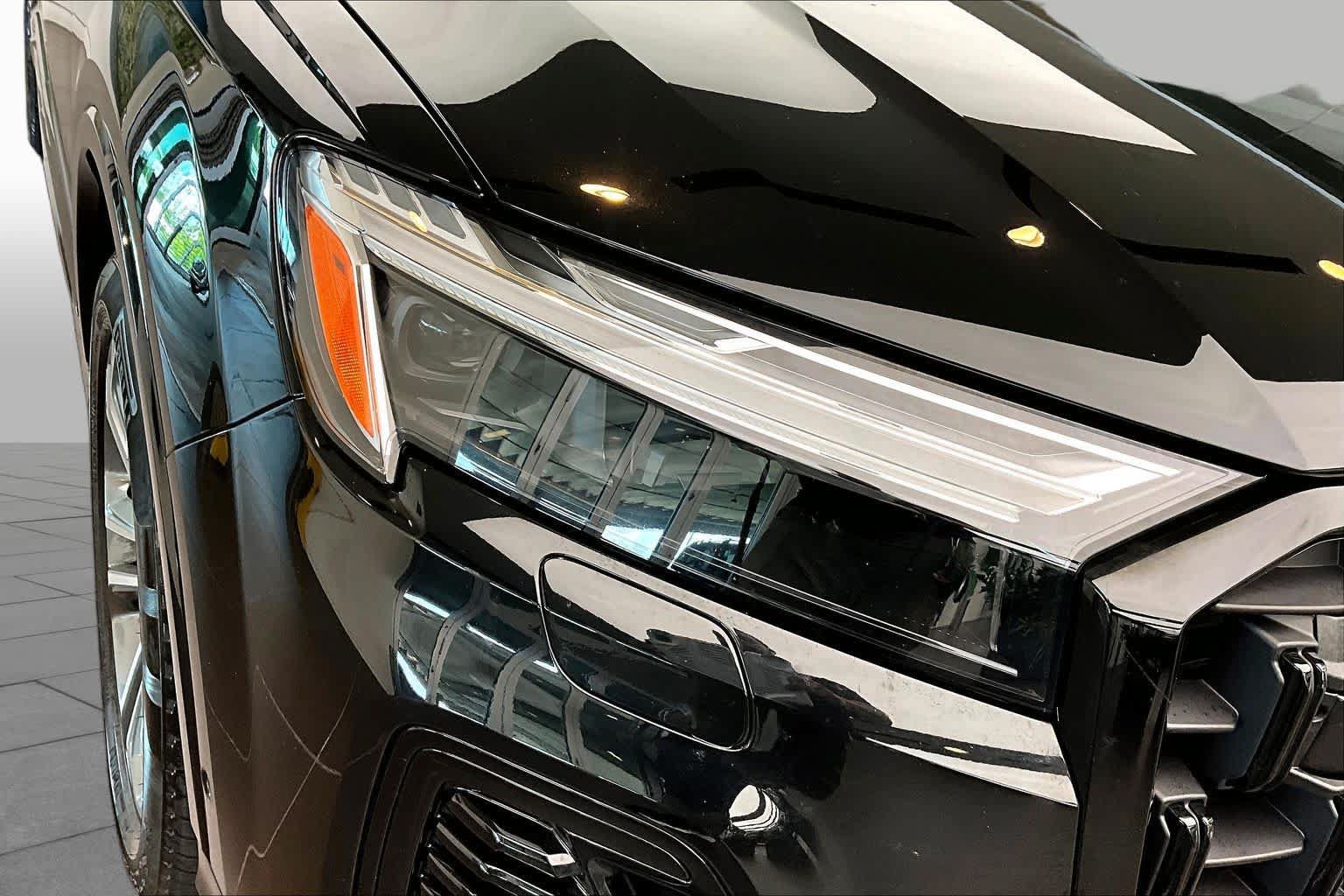 Certified 2025 Audi Q7 2.0T Premium w/ Convenience Plus Package AWD/4WD image 27