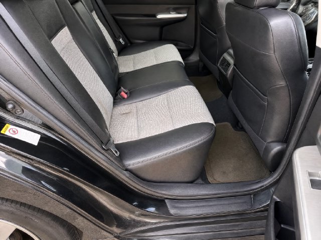 Used 2012 Toyota Camry SE w/ Convenience Pkg FWD image 12