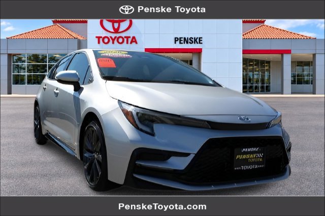 Certified 2026 Toyota Corolla SE FWD image 1