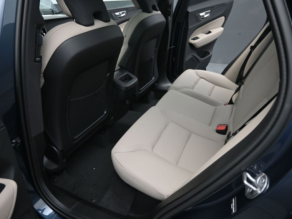 New 2026 Volvo XC60 B5 Plus w/ Protection Package Premier image 29