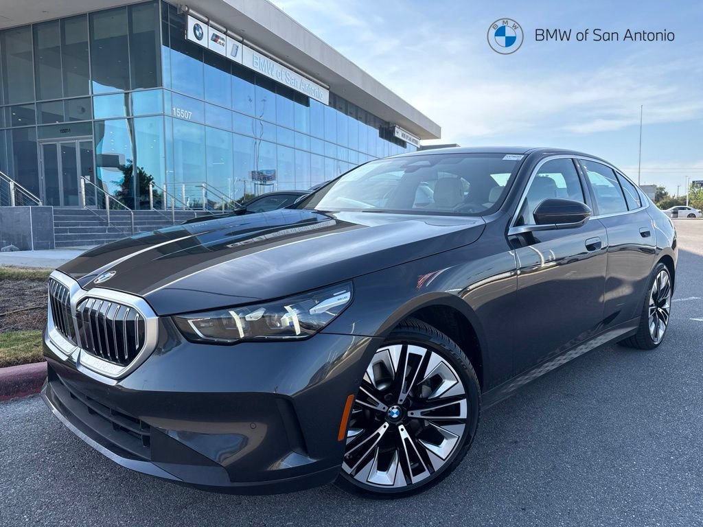 Certified 2026 BMW 530i w/ Premium Package RWD image 1