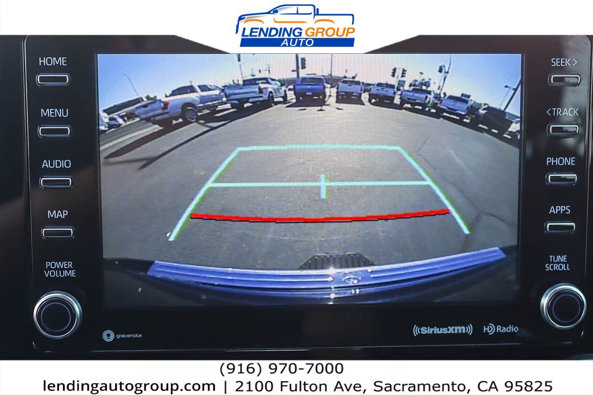 Used 2021 Toyota Highlander XLE image 30