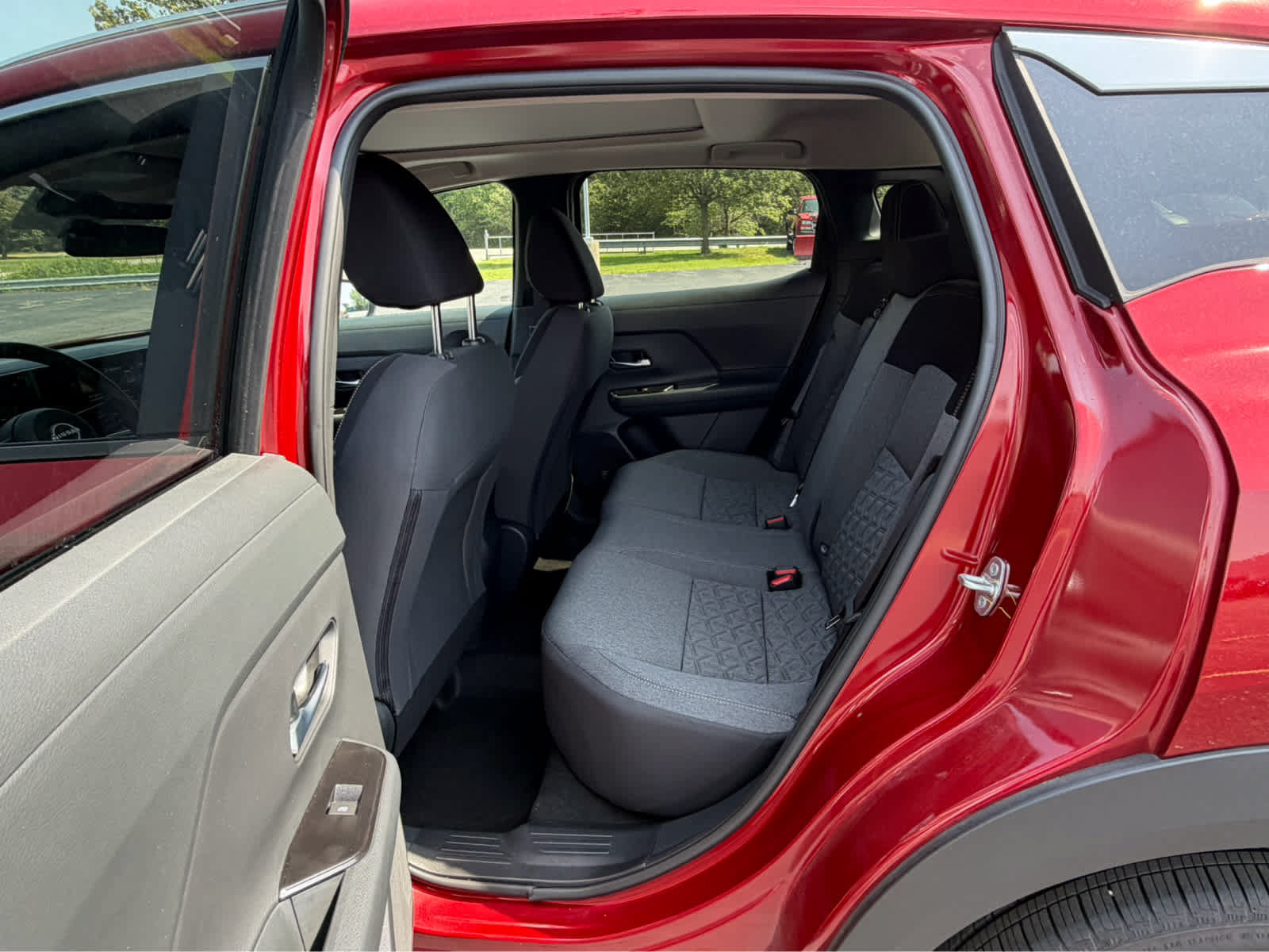 Used 2026 Nissan Kicks SV w/ SV Premium Package AWD/4WD image 15