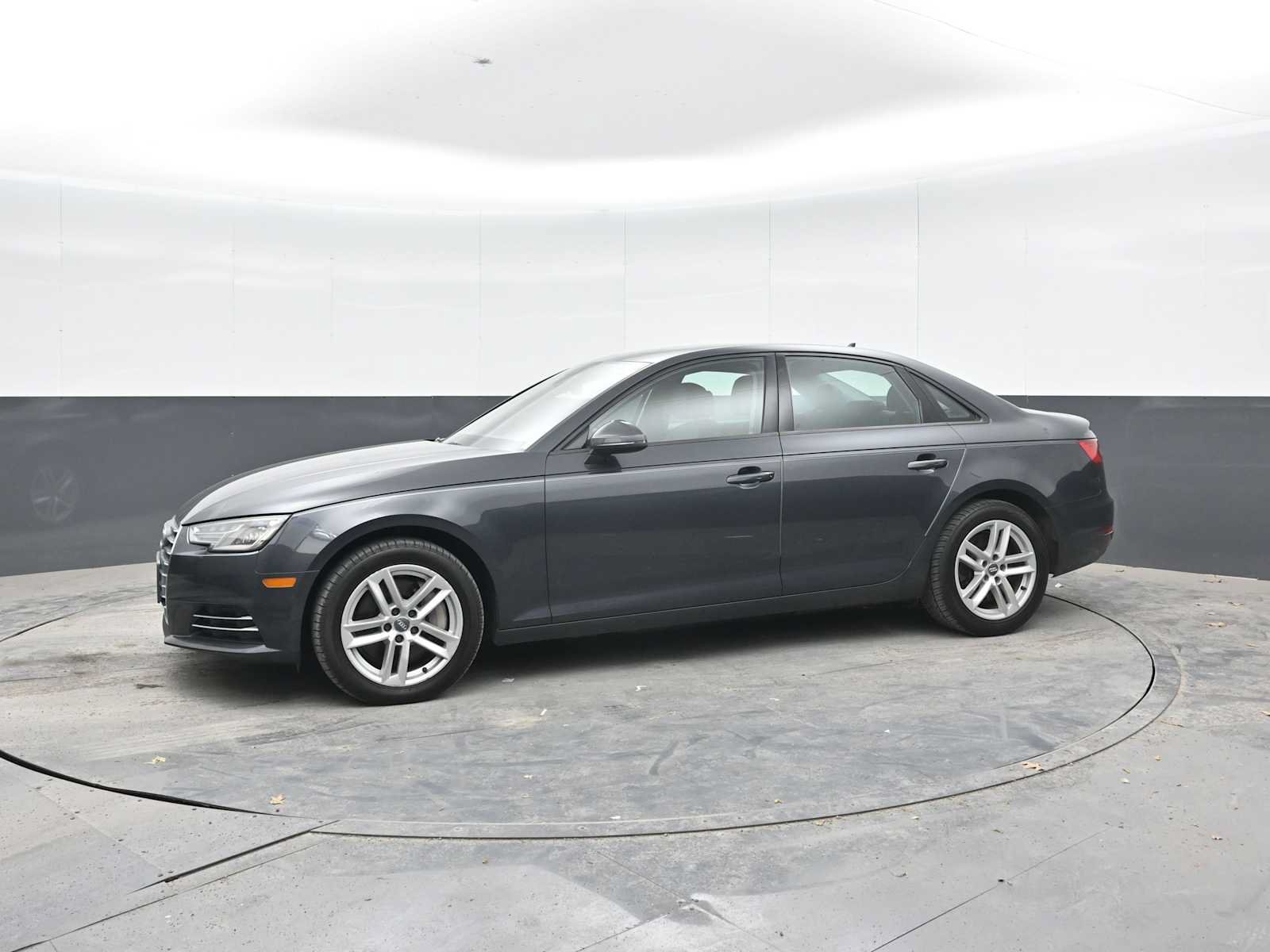 Used 2017 Audi A4 2.0T Premium FWD image 4