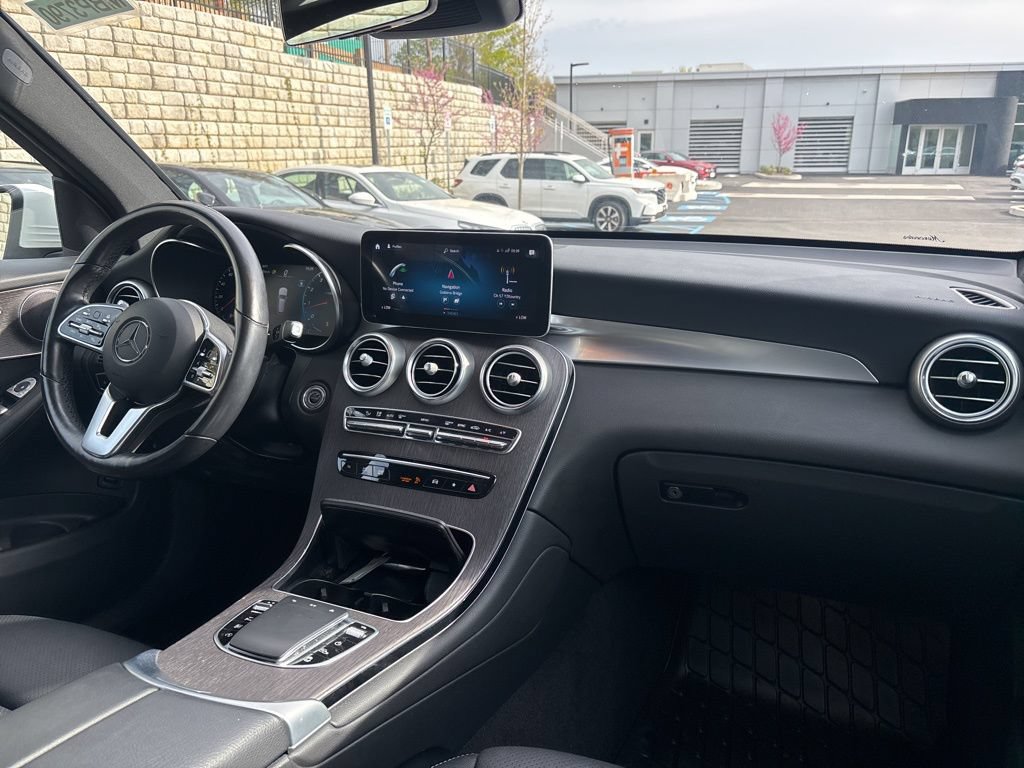 Used 2022 Mercedes-Benz GLC 300 4MATIC image 10