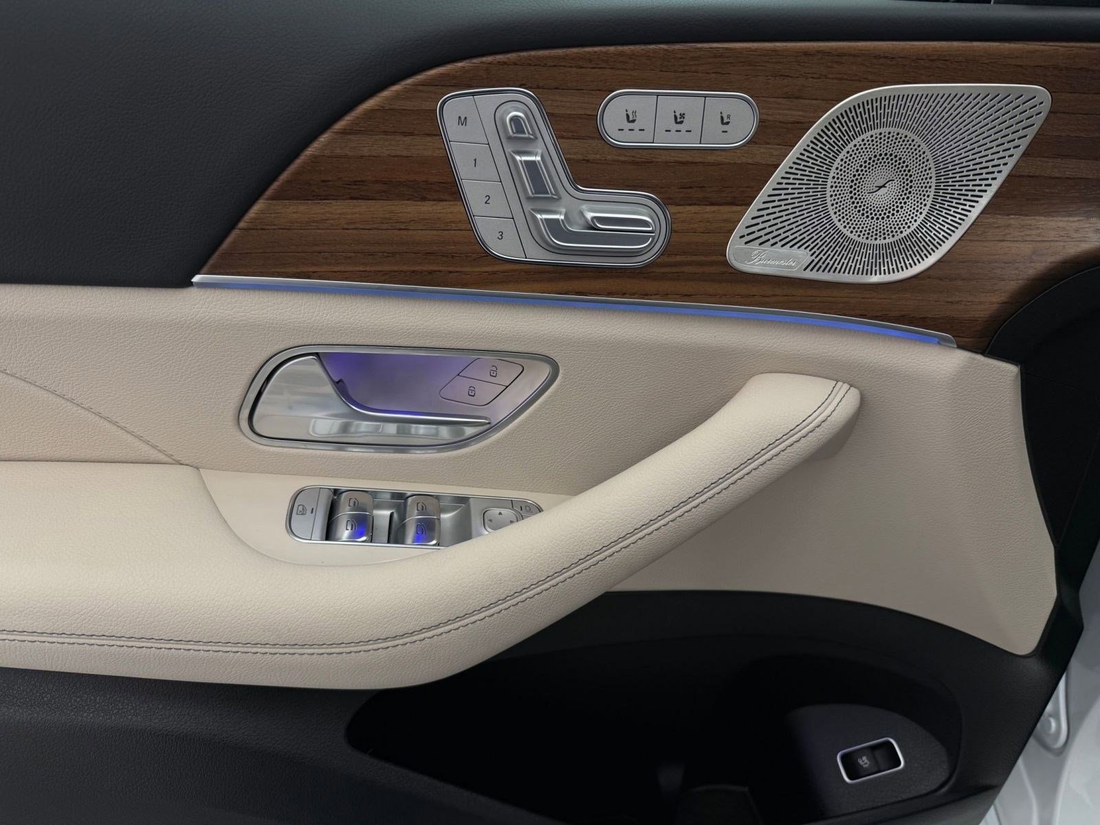 Used 2025 Mercedes-Benz GLE 450 4MATIC image 12