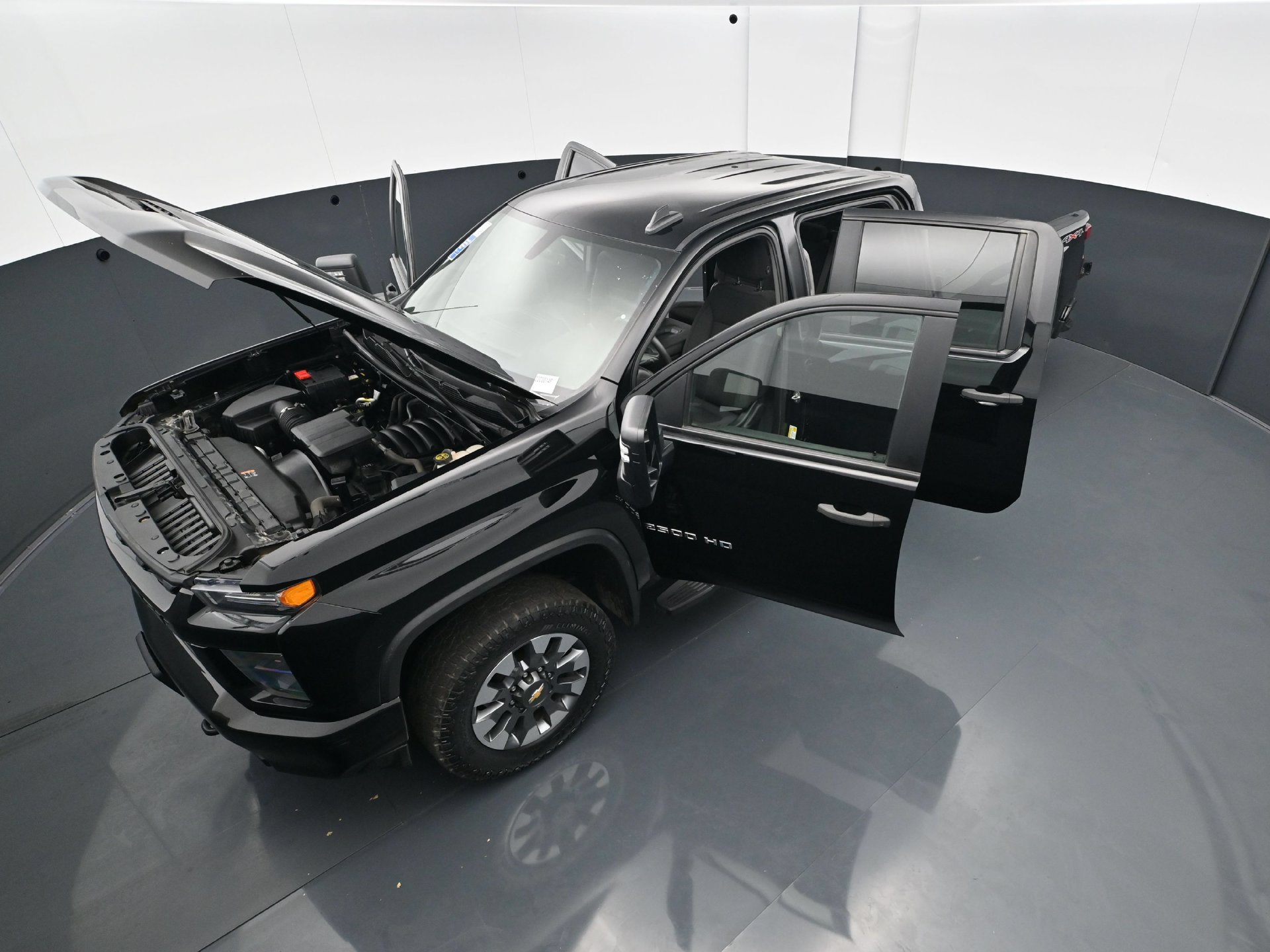 Used 2022 Chevrolet Silverado 2500 Custom w/ Custom Value Package AWD/4WD image 39