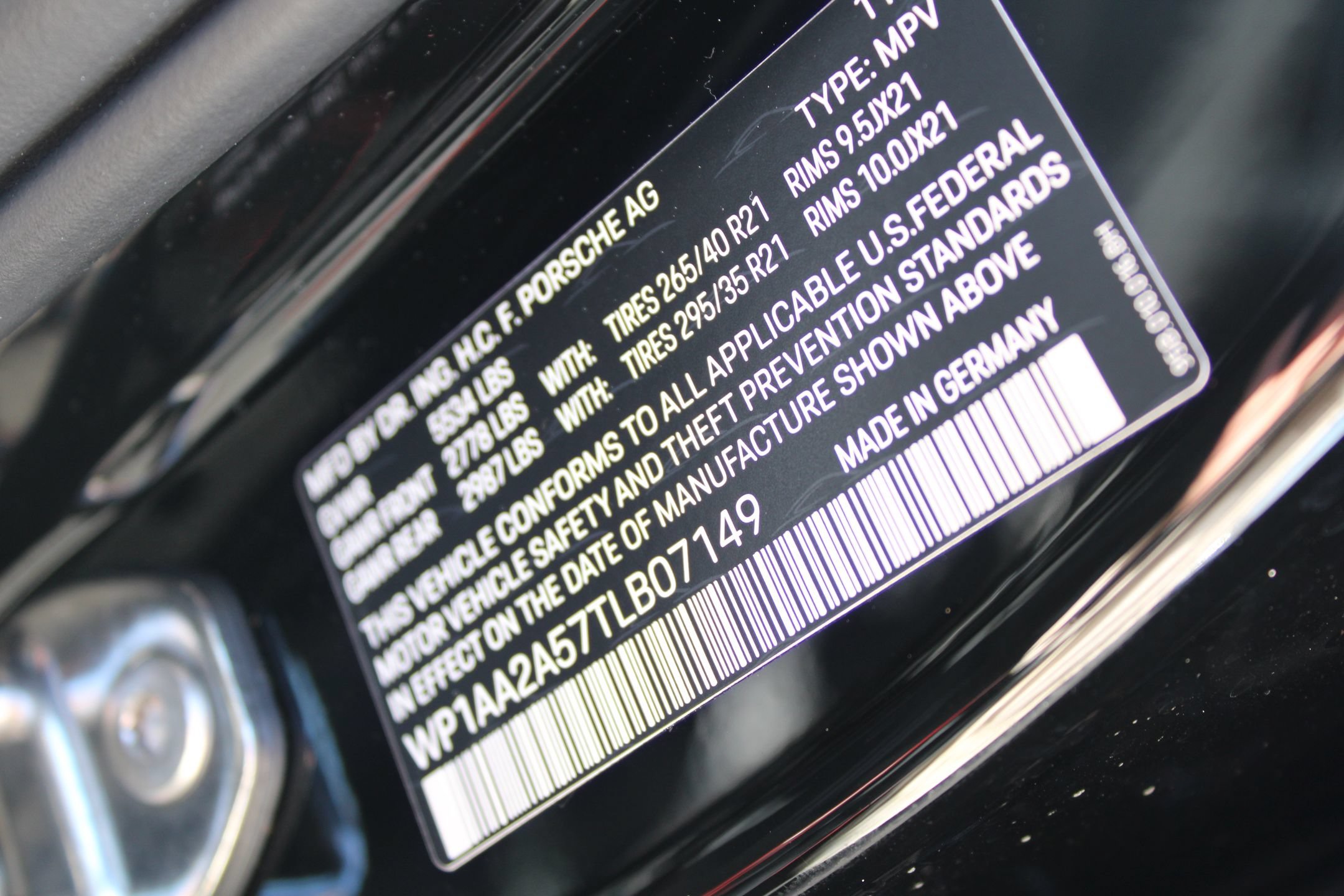 New 2026 Porsche Macan AWD/4WD image 29