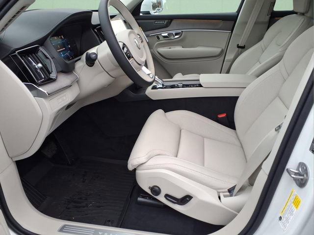 New 2026 Volvo XC90 T8 Ultra w/ Protection Package Premier image 12