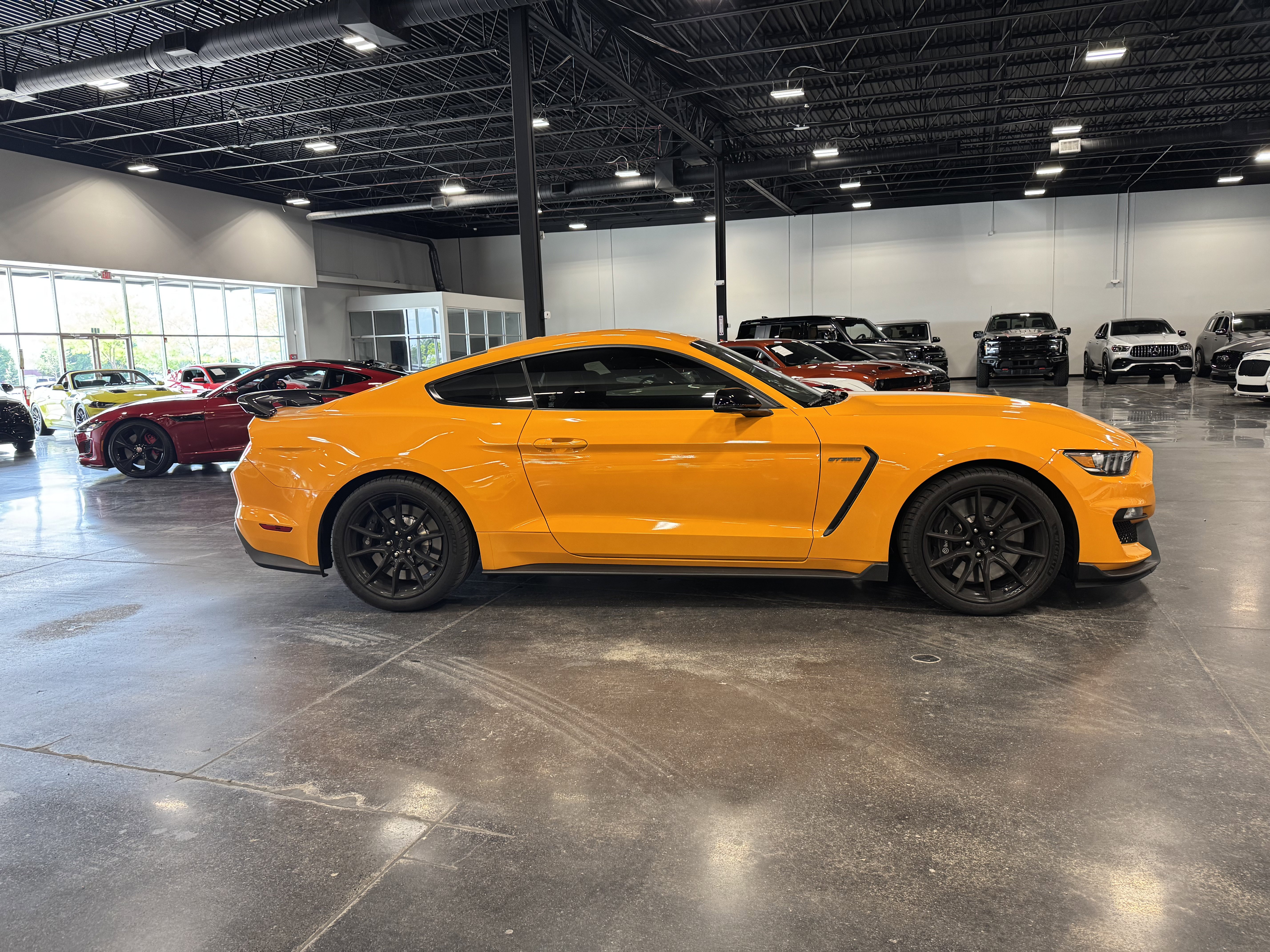 Used 2019 Ford Mustang Shelby GT350 w/ Technology Package RWD image 17