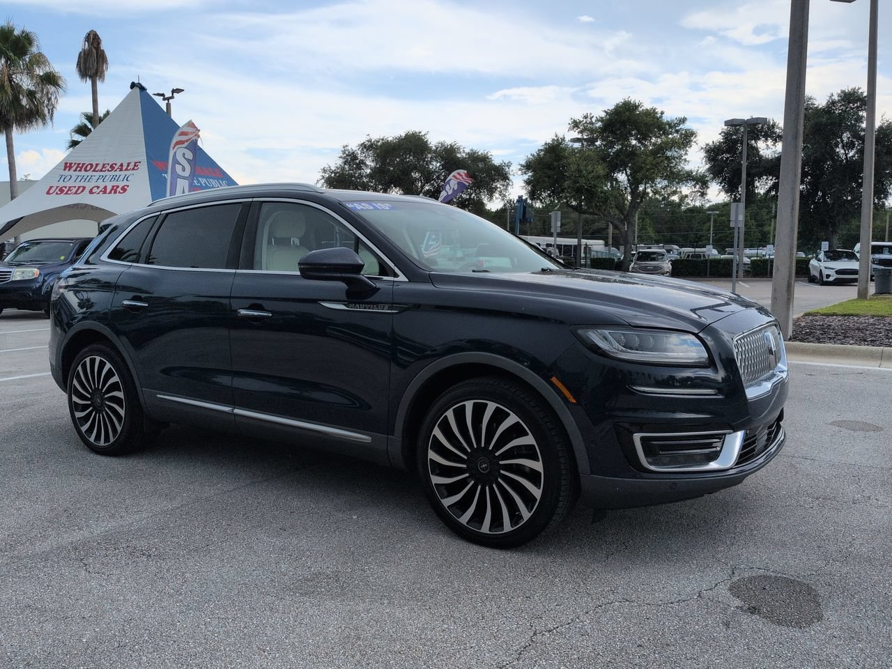 Used 2020 Lincoln Nautilus Black Label w/ Class II Trailer Tow Package AWD/4WD image 2