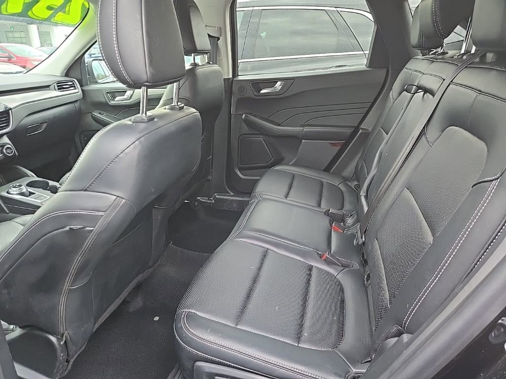 Used 2021 Ford Escape Titanium AWD/4WD image 16