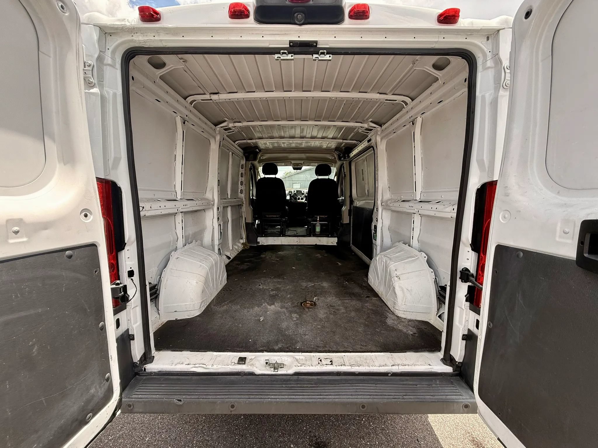 Used 2017 RAM ProMaster 1500 FWD image 10