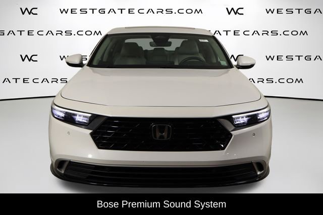 Used 2023 Honda Accord Touring image 2