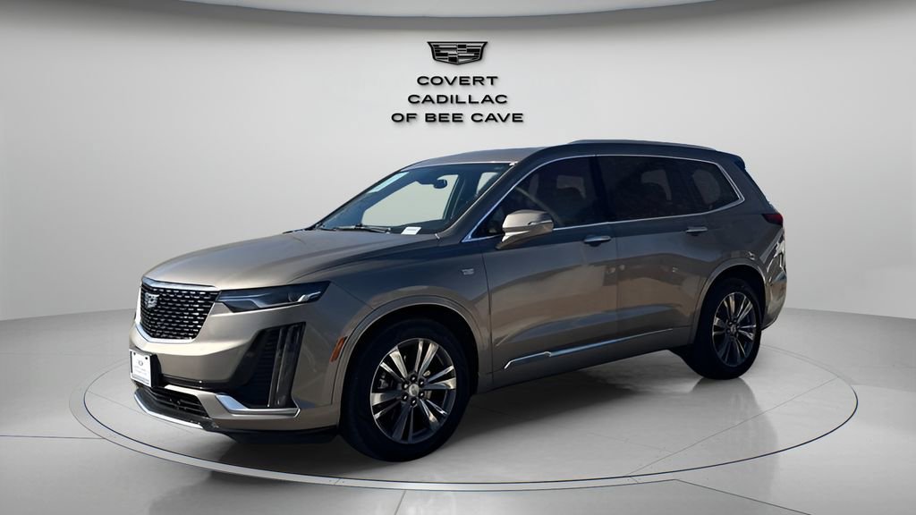 Used 2022 Cadillac XT6 Premium Luxury image 3