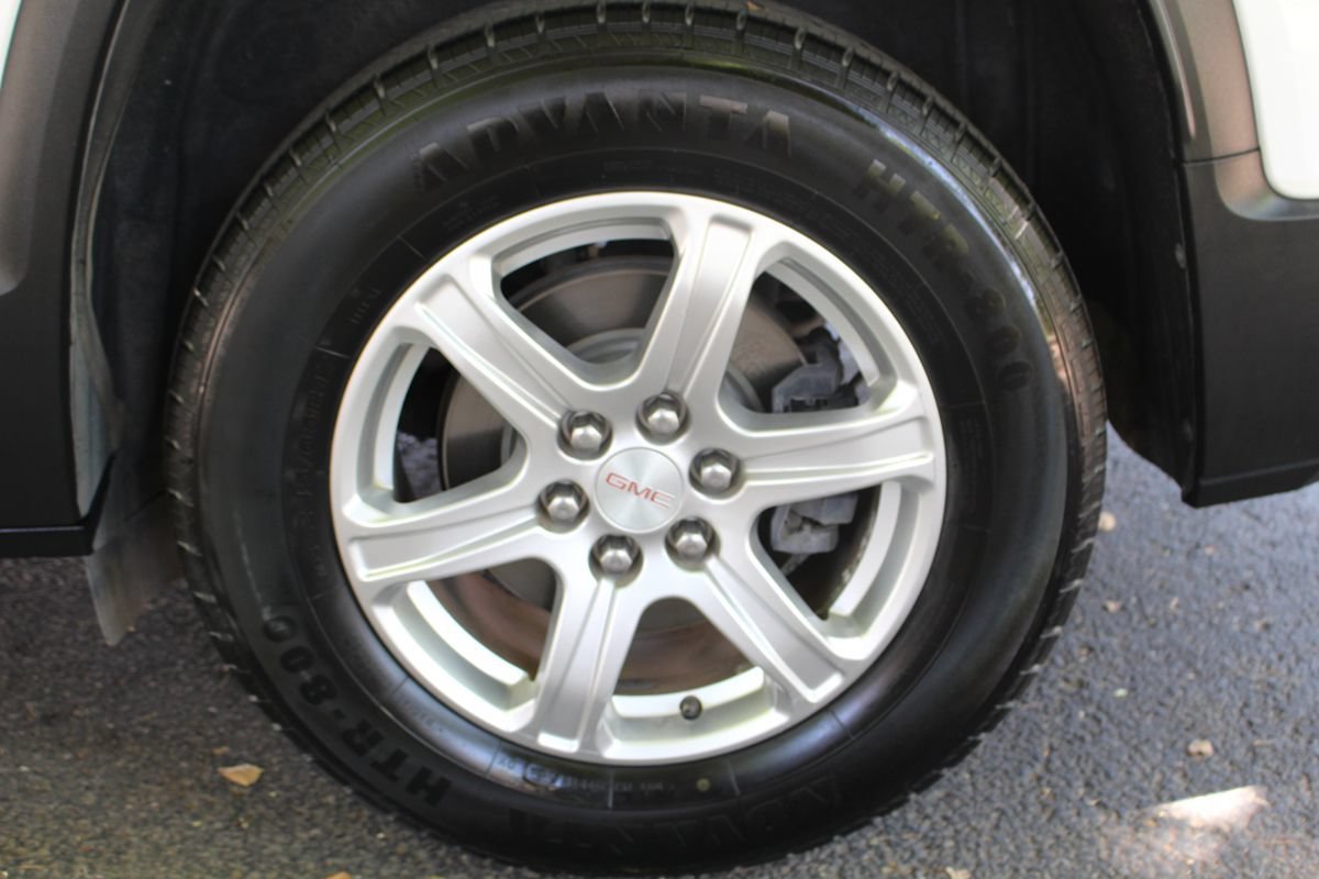 Used 2018 GMC Acadia SLE FWD image 41