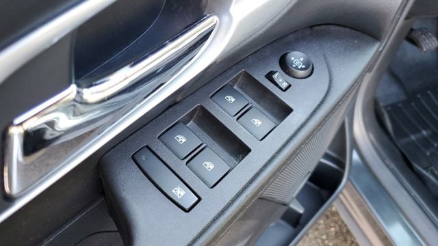 Used 2017 GMC Terrain SLE w/ Convenience Package image 6