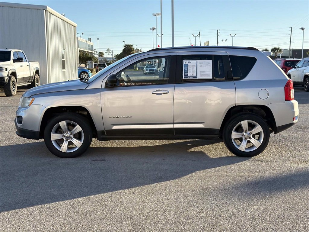 Used 2012 Jeep Compass Sport image 2