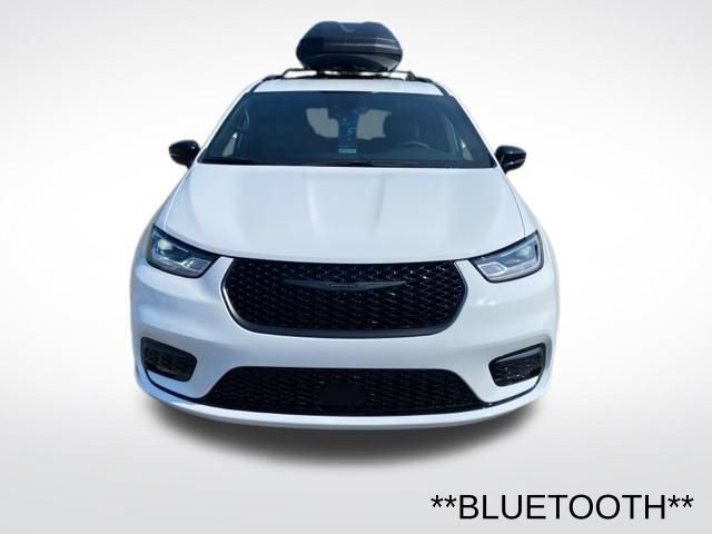 New 2025 Chrysler Pacifica Select w/ Fav Edition Package image 9