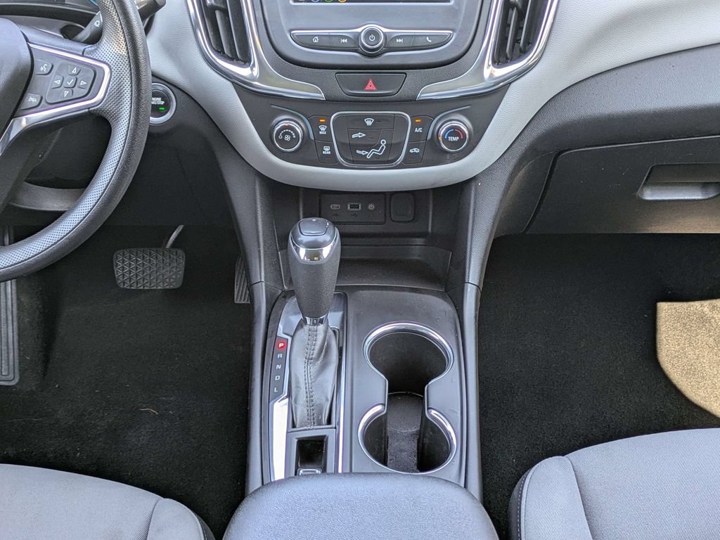 Used 2019 Chevrolet Equinox LS w/ LS Convenience Package FWD image 19