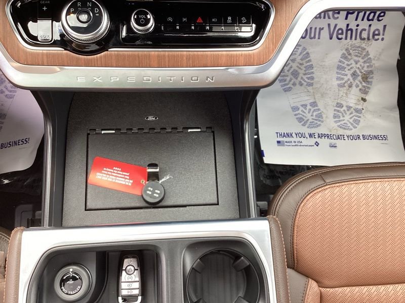 New 2026 Ford Expedition Max King Ranch image 38