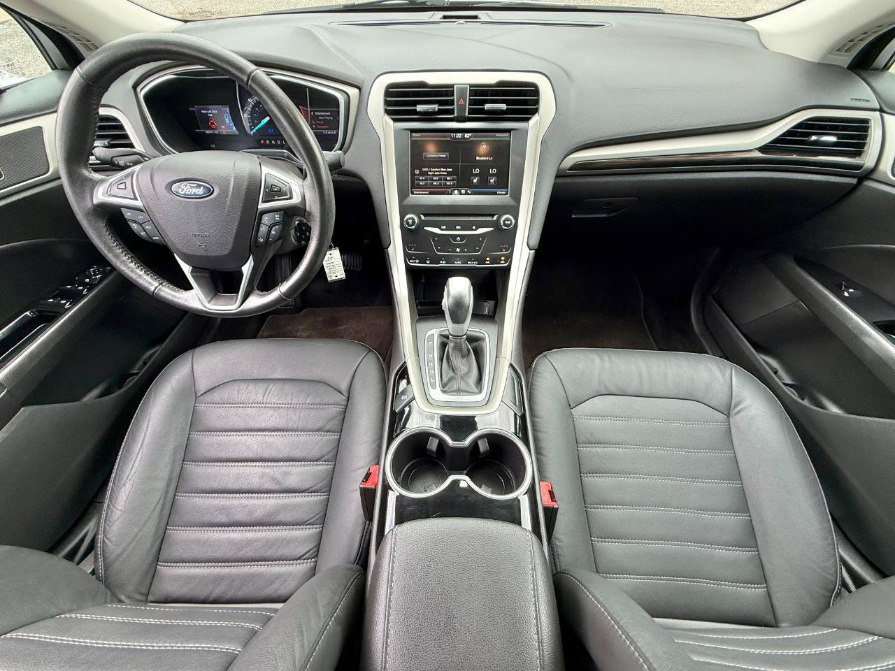 Used 2015 Ford Fusion SE w/ Equipment Group 502A FWD image 9