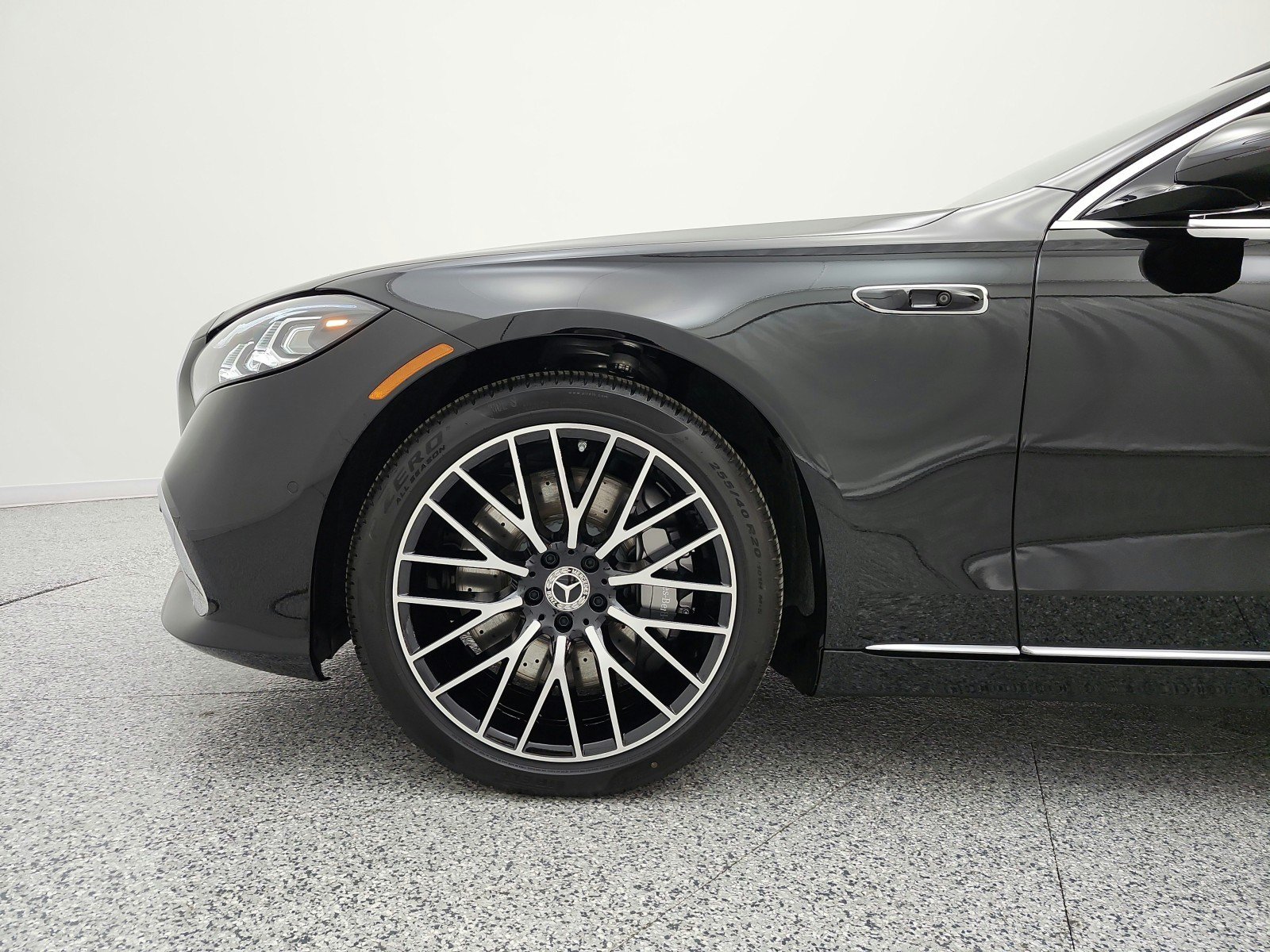 New 2027 Mercedes-Benz S 580 4MATIC Sedan image 13