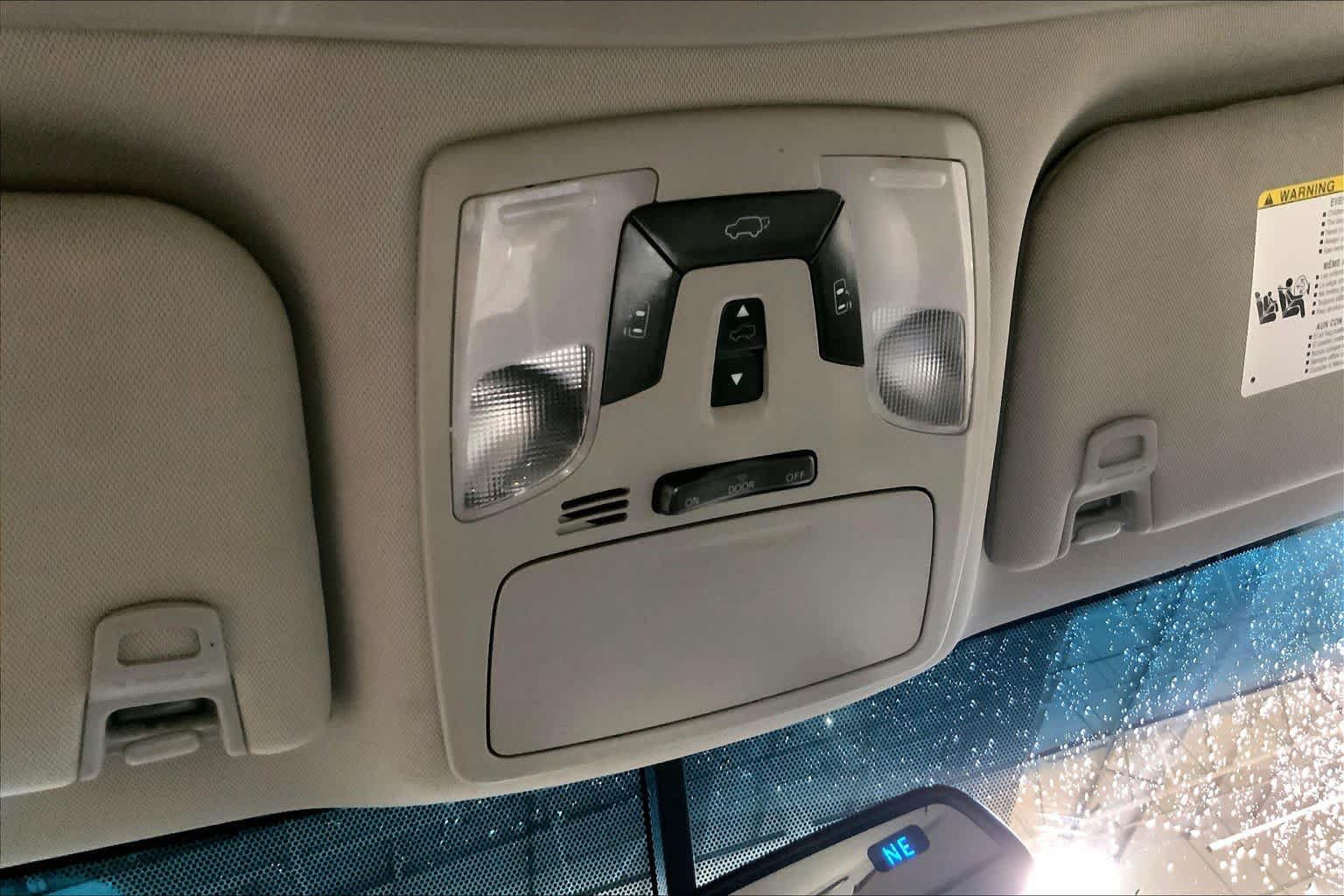 Used 2017 Toyota Sienna XLE FWD image 34