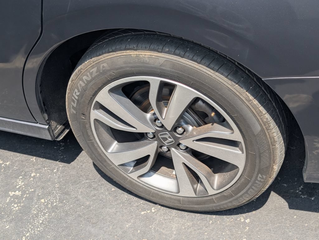 Used 2023 Honda Odyssey Touring image 11
