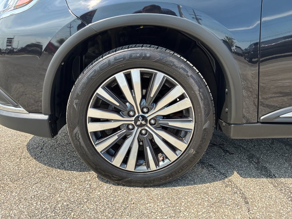 Used 2020 Mitsubishi Outlander ES AWD/4WD image 9