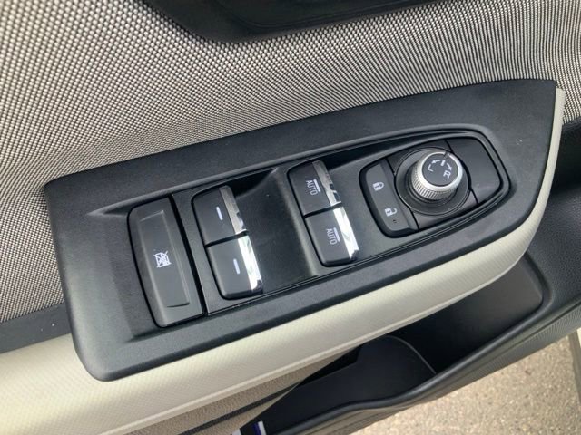 Certified 2025 Subaru Forester Premium image 13