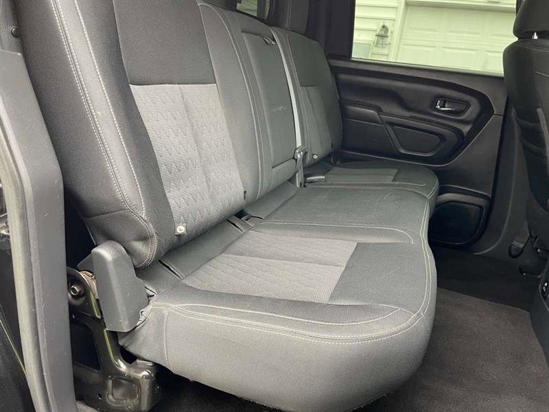 Used 2018 Nissan Titan SV w/ SV Convenience Package image 67
