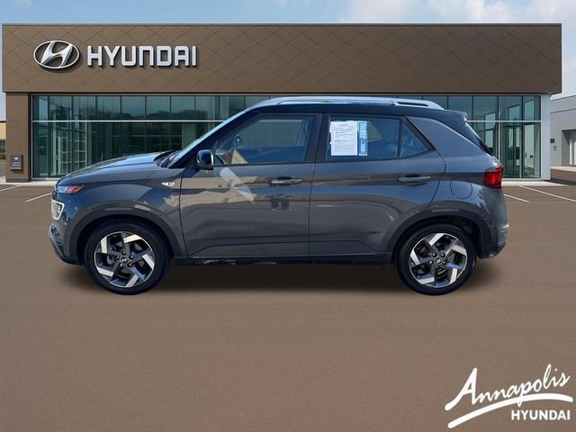 Used 2025 Hyundai Venue Limited FWD image 2