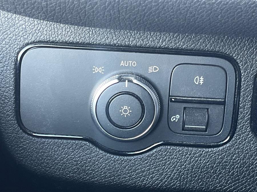 Used 2022 Mercedes-Benz Sprinter 2500 image 24