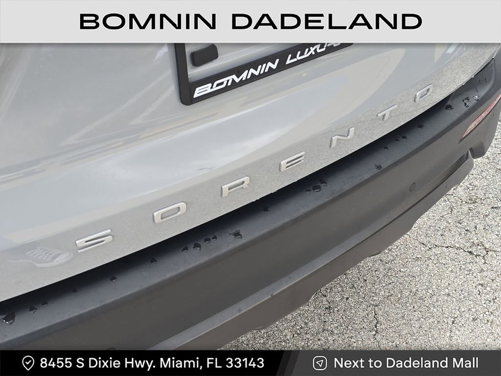 Used 2022 Kia Sorento S image 5